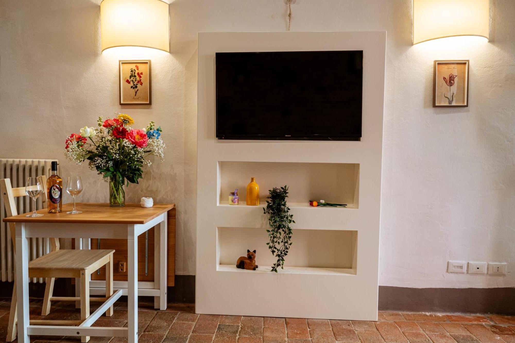Antica Casa Dei Rassicurati Bed & Breakfast Montecarlo Eksteriør bilde