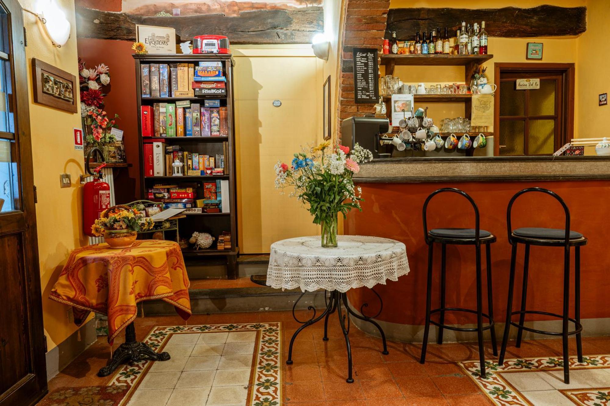 Antica Casa Dei Rassicurati Bed & Breakfast Montecarlo Eksteriør bilde