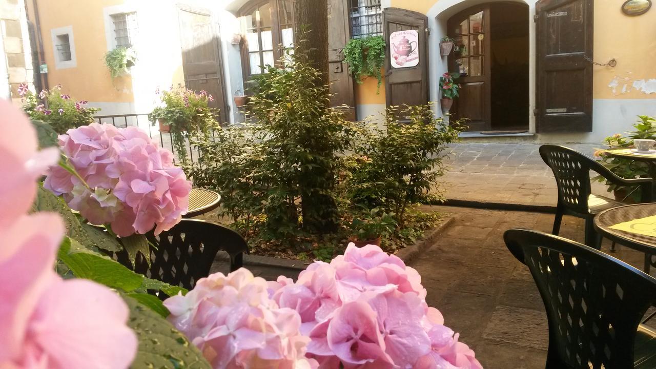 Antica Casa Dei Rassicurati Bed & Breakfast Montecarlo Eksteriør bilde